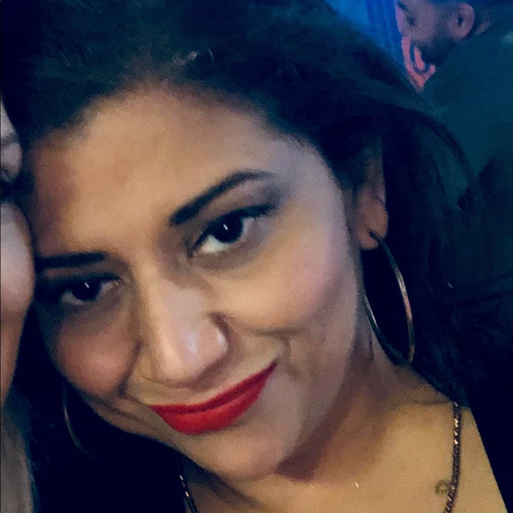 Meet your Posher, Melissa